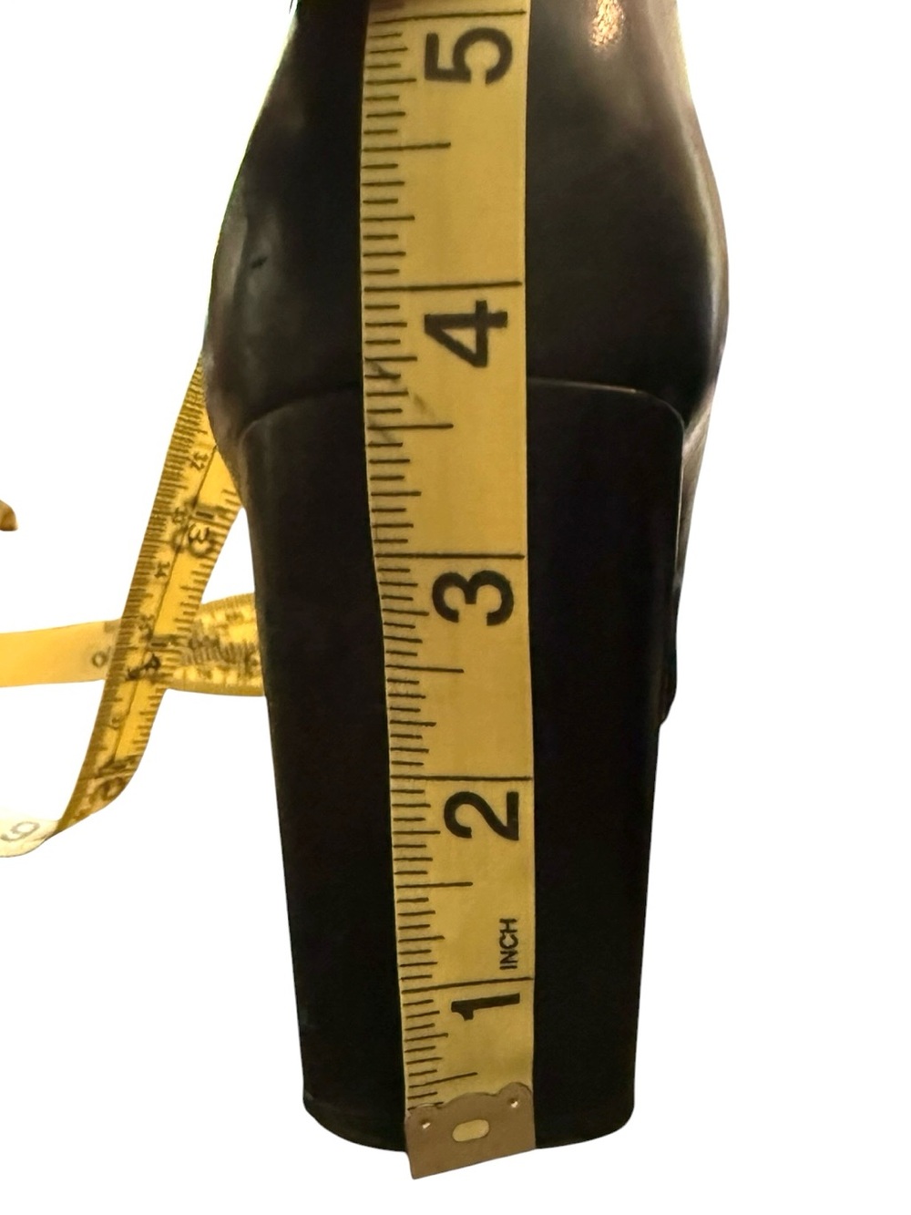 Tory Burch Black Leather Elizabeth 4” Block heel Pumps Size 9.5 Gold Tone Hw - Picture 9 of 10